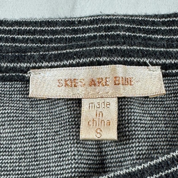 Skies Are Blue Women's Size S Black Striped Rouched Bow Sleeve Sweatshirt - Picture 5 of 9